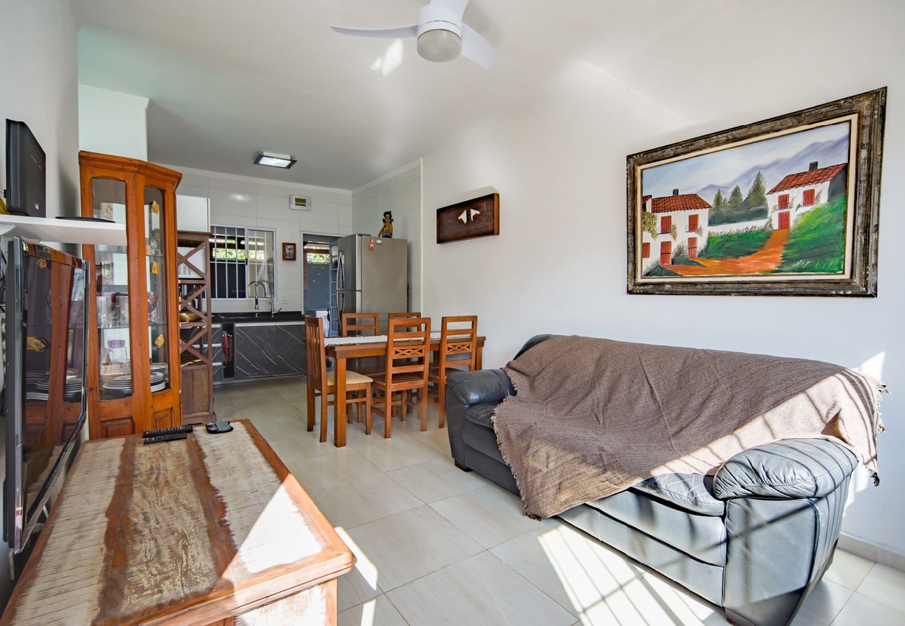 Casa em Bertioga - Casa pet friendly c/ churrasqueira em Boraceia Casa em Bertioga - Casa pet friendly c/ churrasqueira em Boraceia