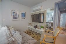 Apartamento em Guarujá - Apto pet friendly c/ churrasqueira a 100m da praia