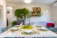 Apartamento em Penha - Apto pet friendly c/ garagem a 500m da praia