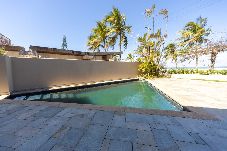 Casa em Guarujá - Casa Alto Padrão c/ Piscina, Vista e churrasqueira