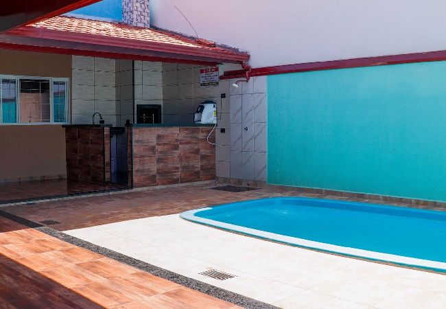 Casa em Iturama - Casa Amaral: Pet-Friendly com piscina p 10 pessoas Casa em Iturama - Casa Amaral: Pet-Friendly com piscina p 10 pessoas