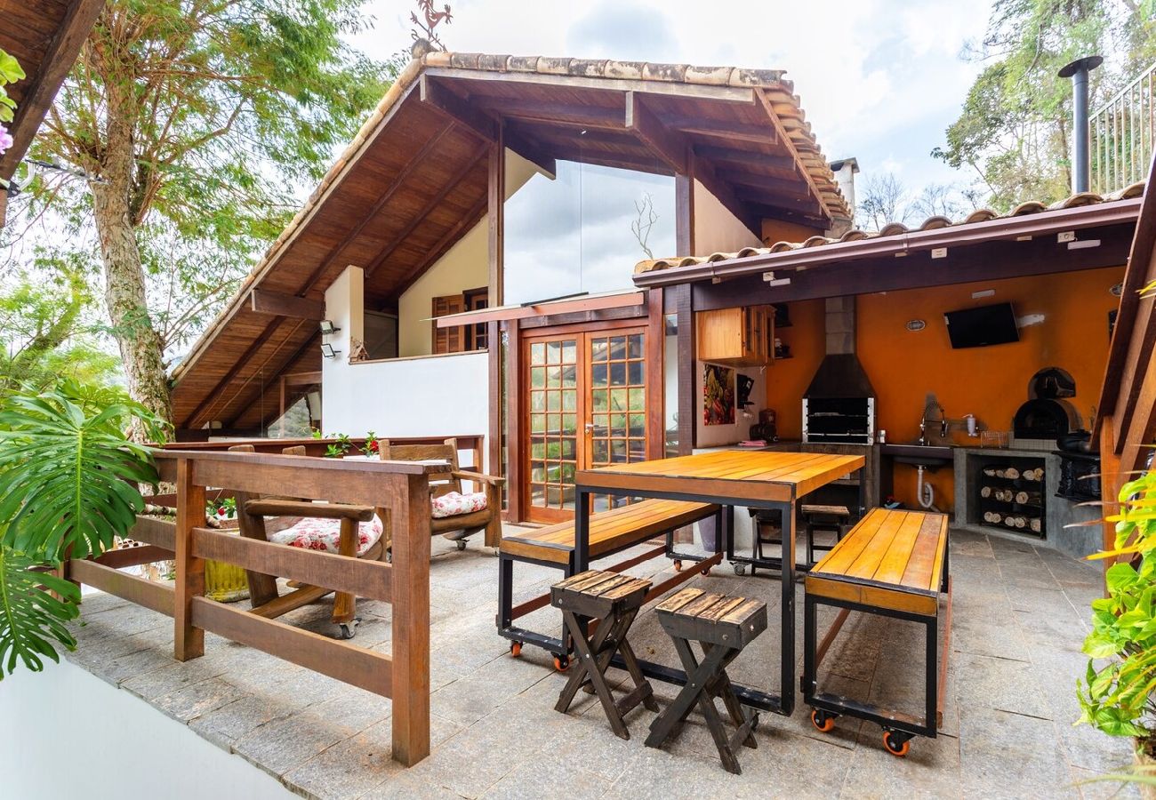 Casa em Petrópolis - CASA VALLE  Fogão a Lenha Vale das Videiras ARARAS