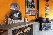 Casa em Petrópolis - Casa Valle: vista da Serra, fogão a lenha e deck