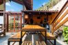 Casa em Petrópolis - Casa Valle: vista da Serra, fogão a lenha e deck