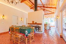 Casa em Campinas - Casa de Campo c Piscina e Sauna em Sousas