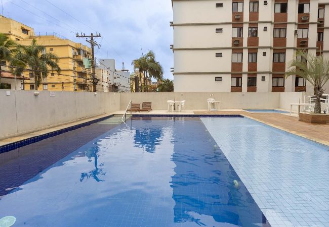 Apartamento em Guarujá - Apto c Piscina e Brinquedoteca a 400m da praia Apartamento em Guarujá - Apto c Piscina e Brinquedoteca a 400m da praia