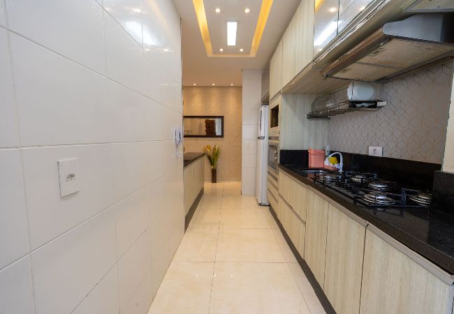 Apartamento em Guarujá - Apto c Piscina e Brinquedoteca a 400m da praia Apartamento em Guarujá - Apto c Piscina e Brinquedoteca a 400m da praia