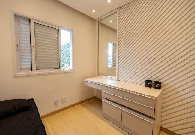 Apartamento em Guarujá - Apto c Piscina e Brinquedoteca a 400m da praia Apartamento em Guarujá - Apto c Piscina e Brinquedoteca a 400m da praia