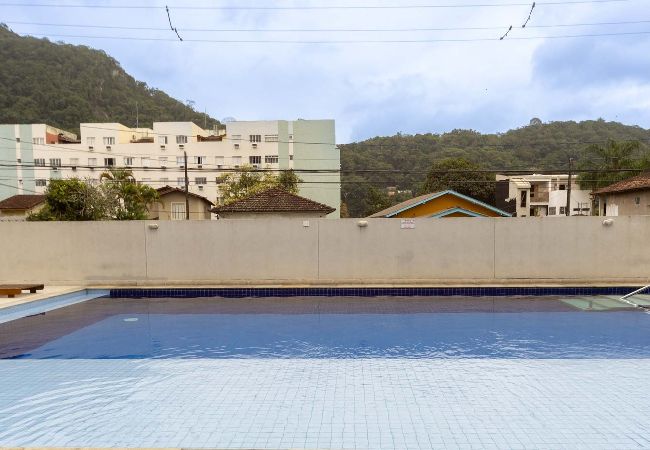 Apartamento em Guarujá - Apto c Piscina e Brinquedoteca a 400m da praia Apartamento em Guarujá - Apto c Piscina e Brinquedoteca a 400m da praia