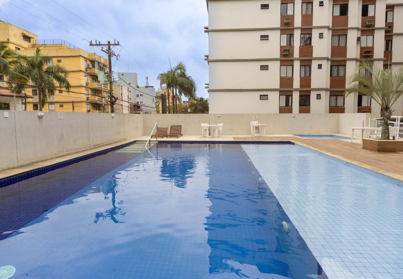 Apartamento em Guarujá - Apto c Piscina e Brinquedoteca a 400m da praia Apartamento em Guarujá - Apto c Piscina e Brinquedoteca a 400m da praia