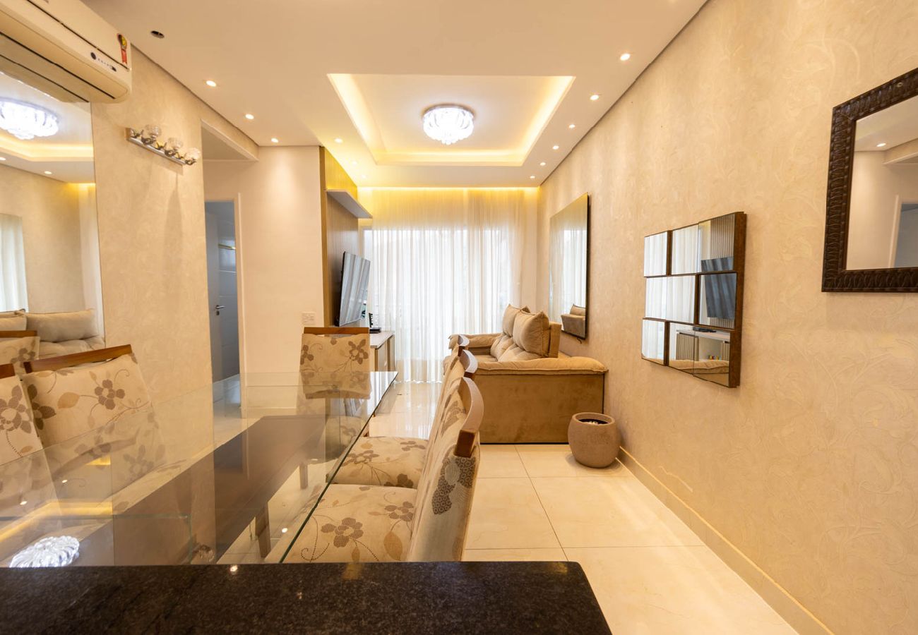 Apartamento em Guarujá - Apto c Piscina e Brinquedoteca a 400m da praia Apartamento em Guarujá - Apto c Piscina e Brinquedoteca a 400m da praia