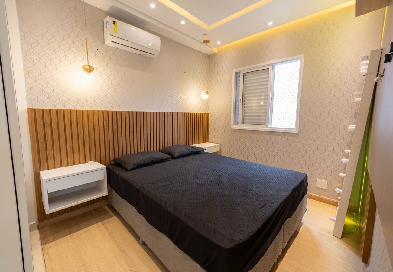 Apartamento em Guarujá - Apto c Piscina e Brinquedoteca a 400m da praia Apartamento em Guarujá - Apto c Piscina e Brinquedoteca a 400m da praia