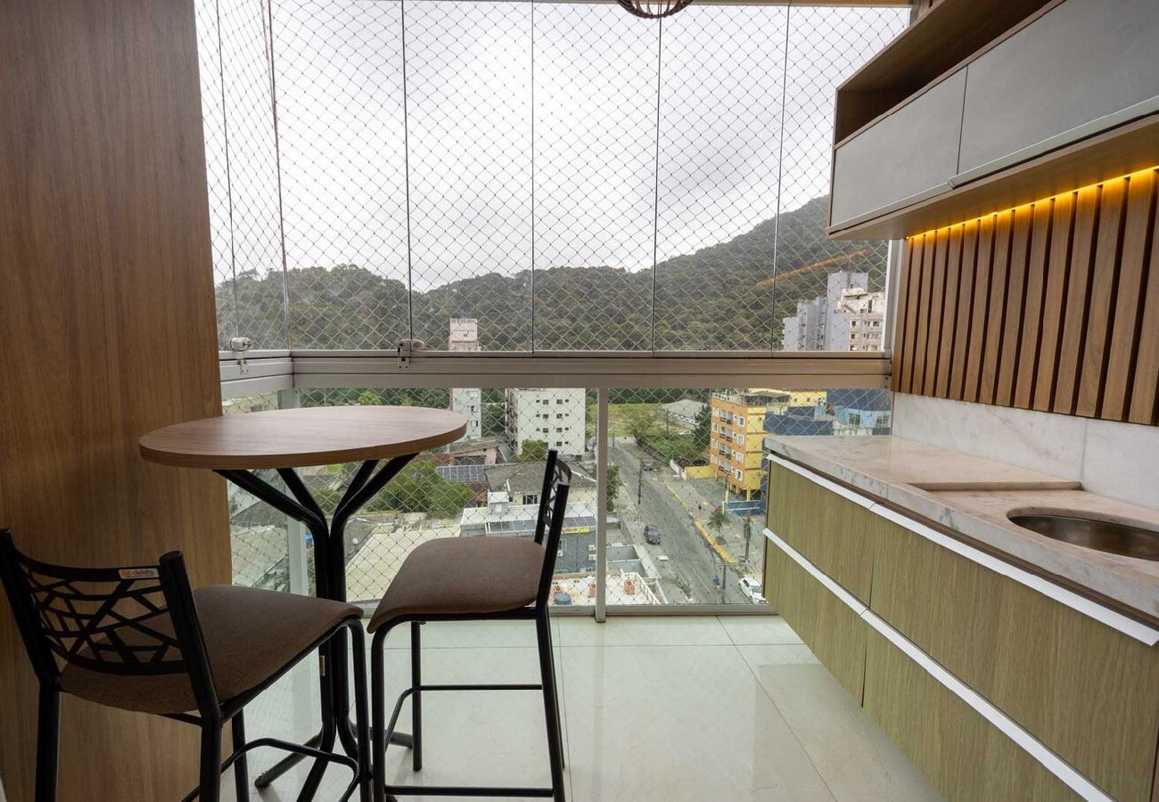 Apartamento em Guarujá - Apto c Piscina e Brinquedoteca a 400m da praia Apartamento em Guarujá - Apto c Piscina e Brinquedoteca a 400m da praia