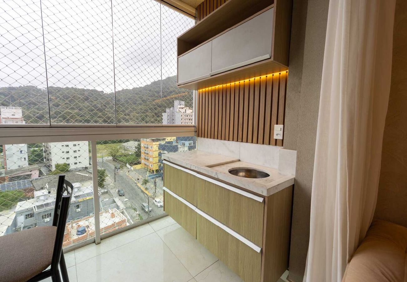 Apartamento em Guarujá - Apto c Piscina e Brinquedoteca a 400m da praia Apartamento em Guarujá - Apto c Piscina e Brinquedoteca a 400m da praia