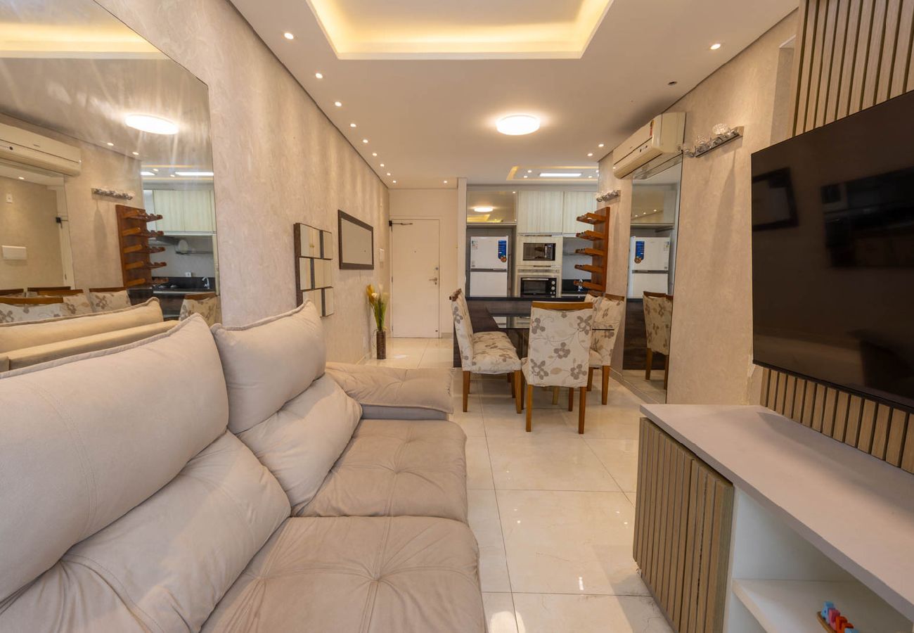 Apartamento em Guarujá - Apto c Piscina e Brinquedoteca a 400m da praia Apartamento em Guarujá - Apto c Piscina e Brinquedoteca a 400m da praia