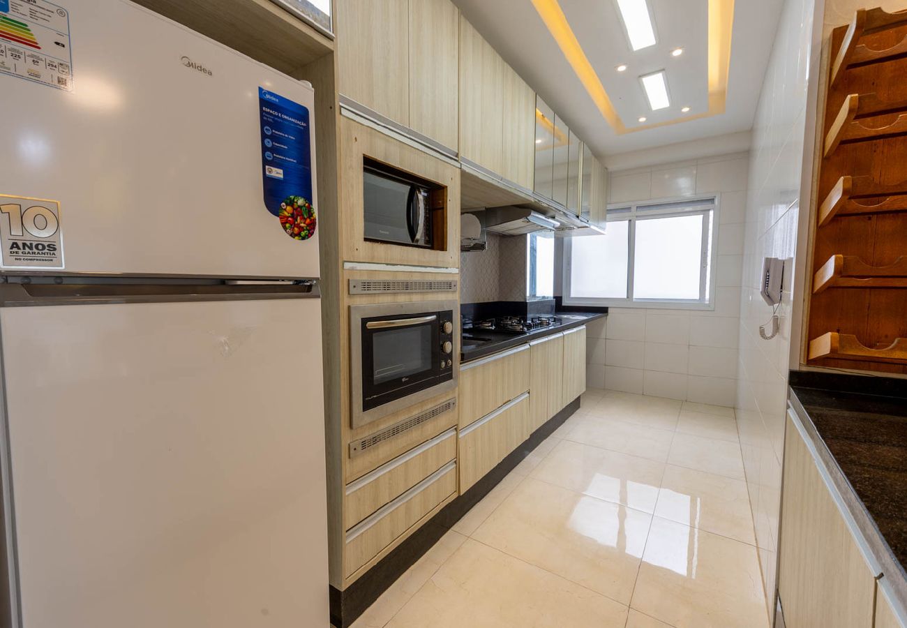 Apartamento em Guarujá - Apto c Piscina e Brinquedoteca a 400m da praia Apartamento em Guarujá - Apto c Piscina e Brinquedoteca a 400m da praia