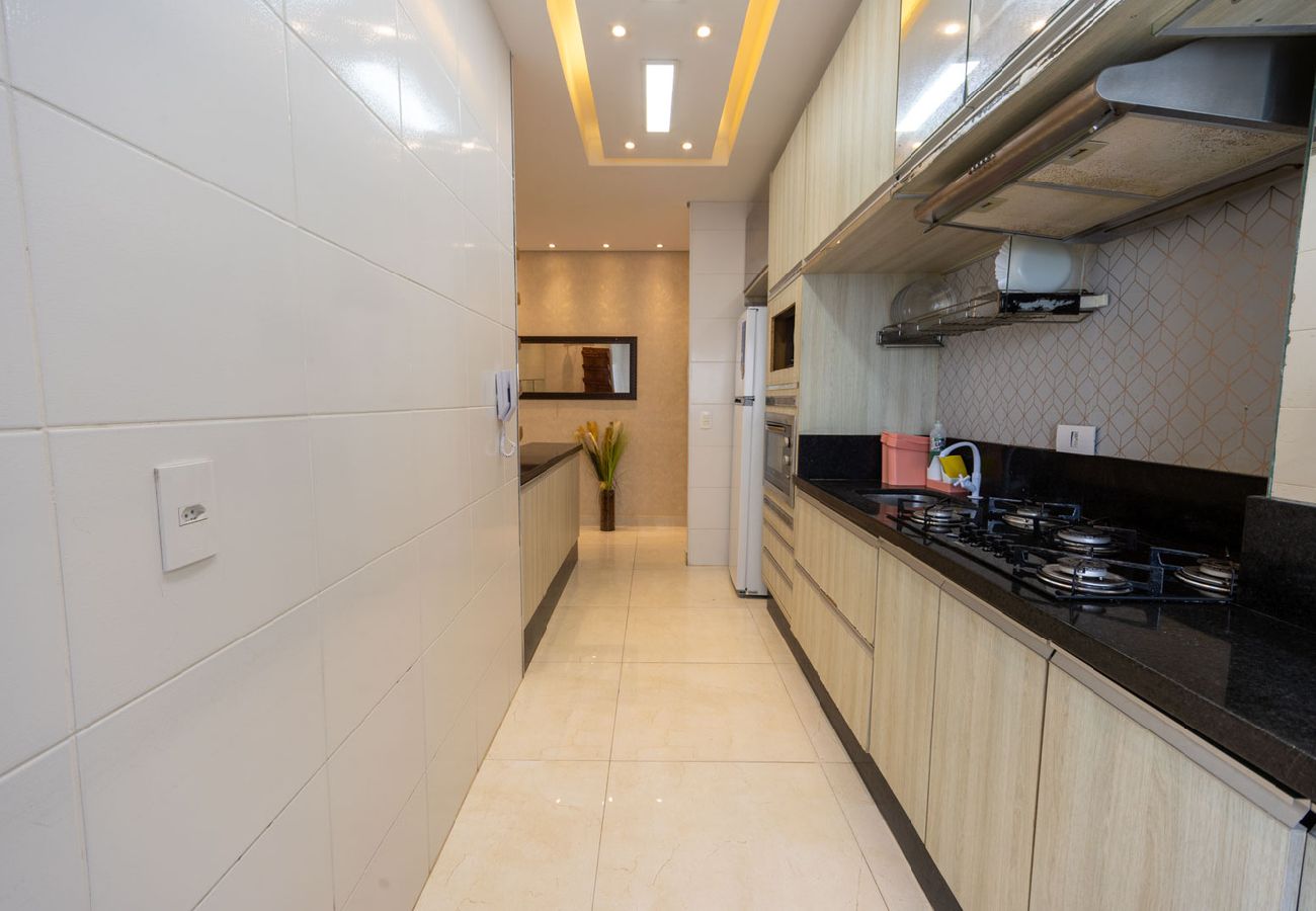 Apartamento em Guarujá - Apto c Piscina e Brinquedoteca a 400m da praia Apartamento em Guarujá - Apto c Piscina e Brinquedoteca a 400m da praia