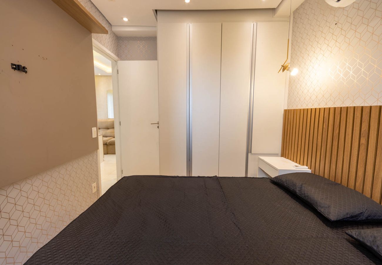 Apartamento em Guarujá - Apto c Piscina e Brinquedoteca a 400m da praia Apartamento em Guarujá - Apto c Piscina e Brinquedoteca a 400m da praia