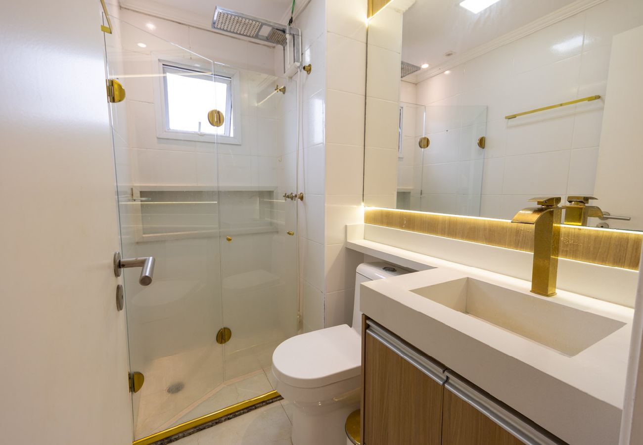 Apartamento em Guarujá - Apto c Piscina e Brinquedoteca a 400m da praia Apartamento em Guarujá - Apto c Piscina e Brinquedoteca a 400m da praia