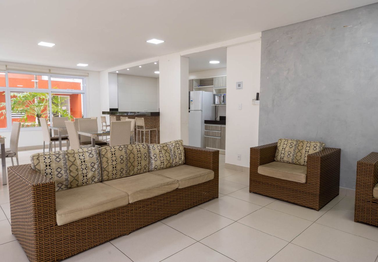 Apartamento em Guarujá - Apto c Piscina e Brinquedoteca a 400m da praia Apartamento em Guarujá - Apto c Piscina e Brinquedoteca a 400m da praia