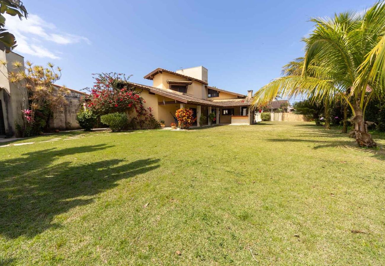 Casa em Itanhaém - Casa com Área Gourmet e Quintal a 200 m da Praia Casa em Itanhaém - Casa com Área Gourmet e Quintal a 200 m da Praia