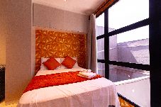 Apartamento em São Paulo - Flat no Tatuapé com Wi-Fi, academia e Smart Lock