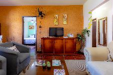 Casa em Matinhos - Casa 3 quartos com Wi-Fi, Ar e Churrasqueira