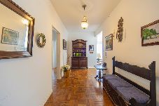 Apartamento em Guarujá - Apto Beira-Mar com Vista e Garagem em Pitangueiras