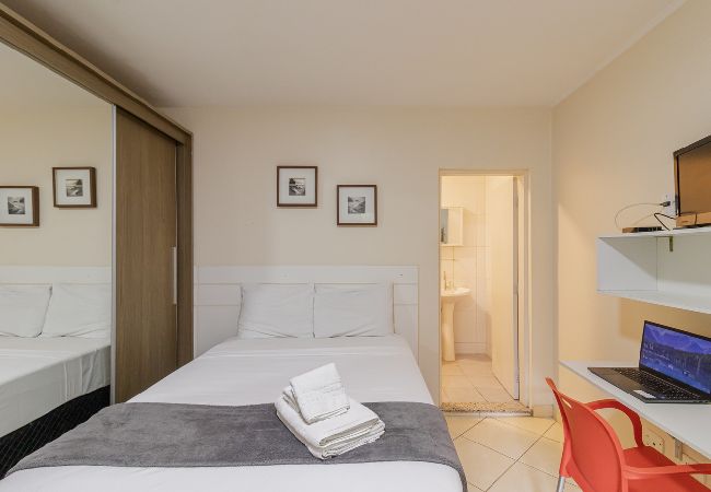 Apartamento em São Paulo - Loft com Wi-Fi e Smart TV Próximo ao Aeroporto Apartamento em São Paulo - Loft com Wi-Fi e Smart TV Próximo ao Aeroporto