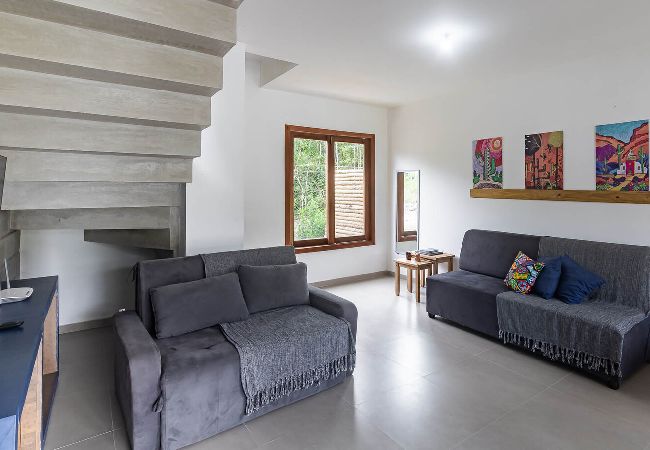 Casa em Arraial D'Ajuda - ITAKAÁ RESERVA: Piscina, Hidro e Churrasque Casa em Arraial D'Ajuda - ITAKAÁ RESERVA: Piscina, Hidro e Churrasque