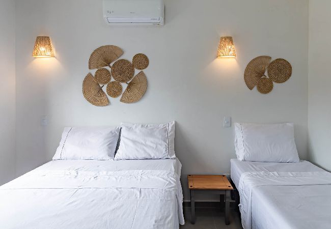 Casa em Arraial D'Ajuda - ITAKAÁ RESERVA: Piscina, Hidro e Churrasque Casa em Arraial D'Ajuda - ITAKAÁ RESERVA: Piscina, Hidro e Churrasque