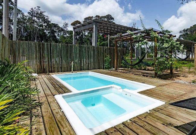 Casa em Arraial D'Ajuda - ITAKAÁ RESERVA: Piscina, Hidro e Churrasque Casa em Arraial D'Ajuda - ITAKAÁ RESERVA: Piscina, Hidro e Churrasque