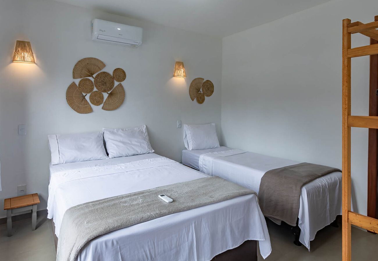 Casa em Arraial D'Ajuda - ITAKAÁ RESERVA: Piscina, Hidro e Churrasque Casa em Arraial D'Ajuda - ITAKAÁ RESERVA: Piscina, Hidro e Churrasque