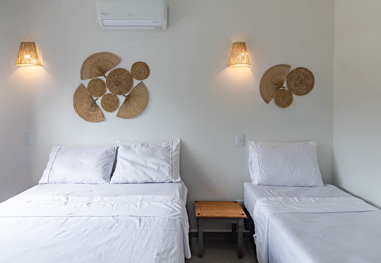 Casa em Arraial D'Ajuda - ITAKAÁ RESERVA: Piscina, Hidro e Churrasque Casa em Arraial D'Ajuda - ITAKAÁ RESERVA: Piscina, Hidro e Churrasque