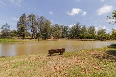 Casa em Porangaba - Casa Temática com Piscina e Churrasqueira