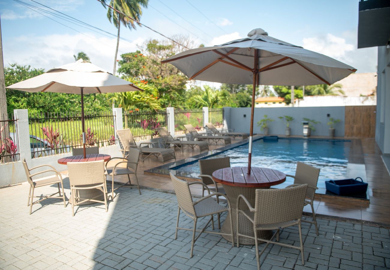 Apartamento em Japaratinga - Apto com 2 Suítes, Piscina e Jogos a 100m da praia