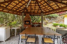 Casa em São Roque - Casa de Campo com Piscina, Lareira e Churrasqueira