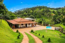 Casa em Sabinópolis - Sítio p/ 8 com Piscina Aquecida e Área Gourmet