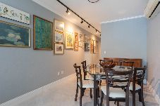 Apartamento em Porto Alegre - Apartamento Climatizado com Garagem e Wi-Fi