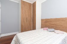 Apartamento em Porto Alegre - Apartamento Climatizado com Garagem e Wi-Fi