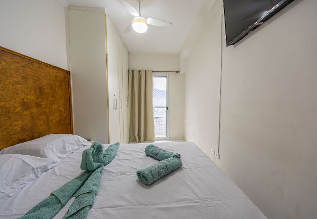 Apartamento em Praia Grande - Apto c Churrasqueira e Garagem na Praia da Caiçara Apartamento em Praia Grande - Apto c Churrasqueira e Garagem na Praia da Caiçara