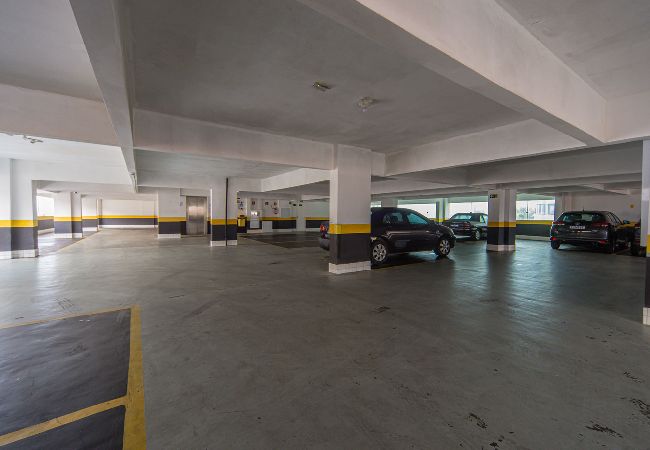 Apartamento em Praia Grande - Apto c Churrasqueira e Garagem na Praia da Caiçara Apartamento em Praia Grande - Apto c Churrasqueira e Garagem na Praia da Caiçara