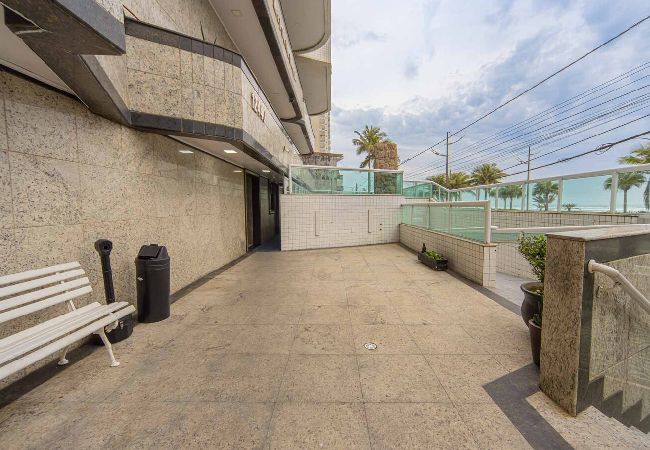 Apartamento em Praia Grande - Apto c Churrasqueira e Garagem na Praia da Caiçara Apartamento em Praia Grande - Apto c Churrasqueira e Garagem na Praia da Caiçara