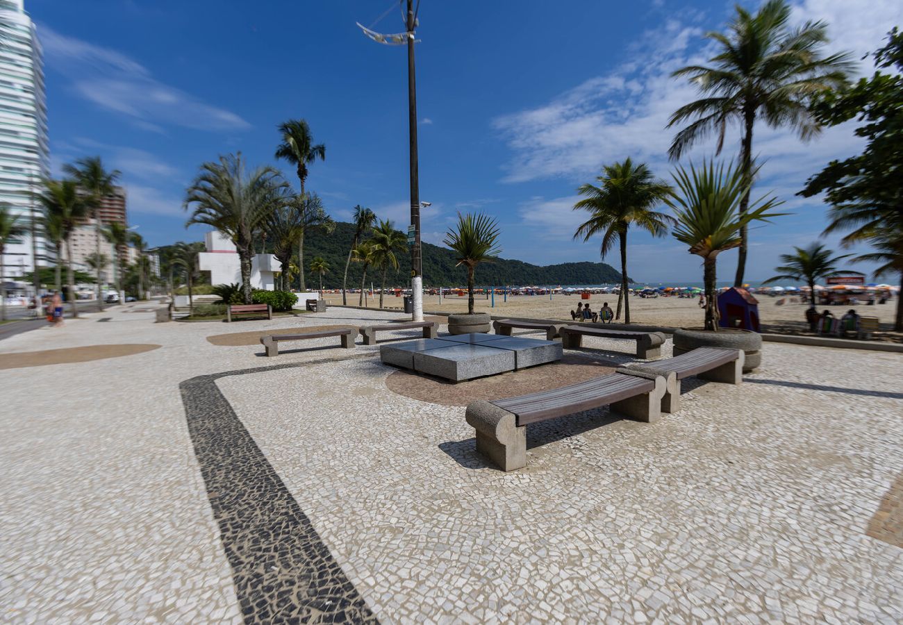 Apartamento em Praia Grande - Apto c Churrasqueira e Garagem na Praia da Caiçara Apartamento em Praia Grande - Apto c Churrasqueira e Garagem na Praia da Caiçara
