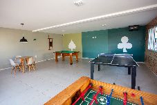 Apartamento em Barra dos Coqueiros - Apto com Piscina e Garagem em Barra dos Coqueiros