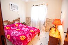 Apartamento em Rio das Ostras - Apto Pet friendly com Wi-Fi e Garagem