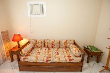 Apartamento em Rio das Ostras - Apto Pet friendly com Wi-Fi e Garagem