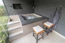 Chalé em Bragança Paulista - Aconchego Casa 01: Ofurô, Lareira e Sala de Cinema