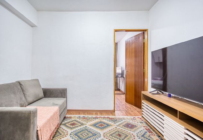 Apartamento em  - Apartamento c Fechadura Eletrônica a 200m do Metrô