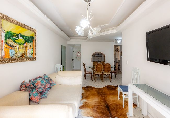Apartamento em  - Apartamento com Varanda, Churrasqueira e Vista Mar